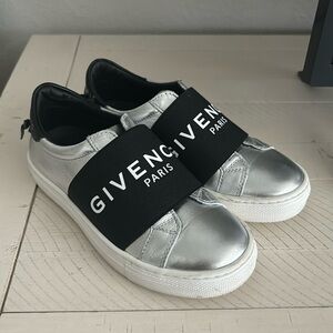 Girls used Givenchy shoes. Authentic. Size EU 30.